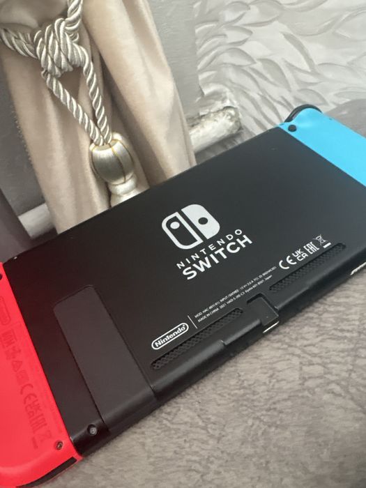 Прошитый Nintendo switch 512 срочно !!! !