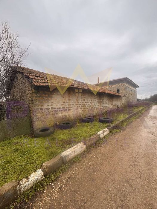 Къща в Варна, област-с.Николаевка площ 170кв.м.