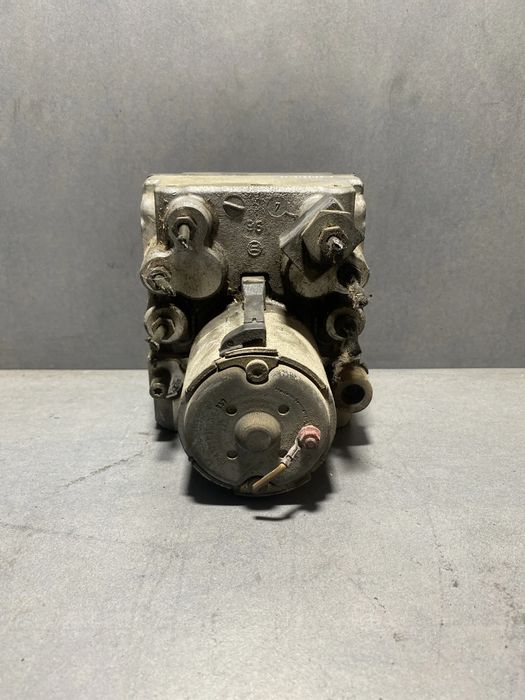 Pompa ABS 0024319712J Mercedes-Benz E-Class 1996 2.3 AT (150 hp)