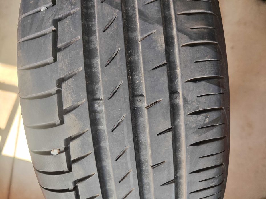 2бр.летни гуми 225/50/18 Continental