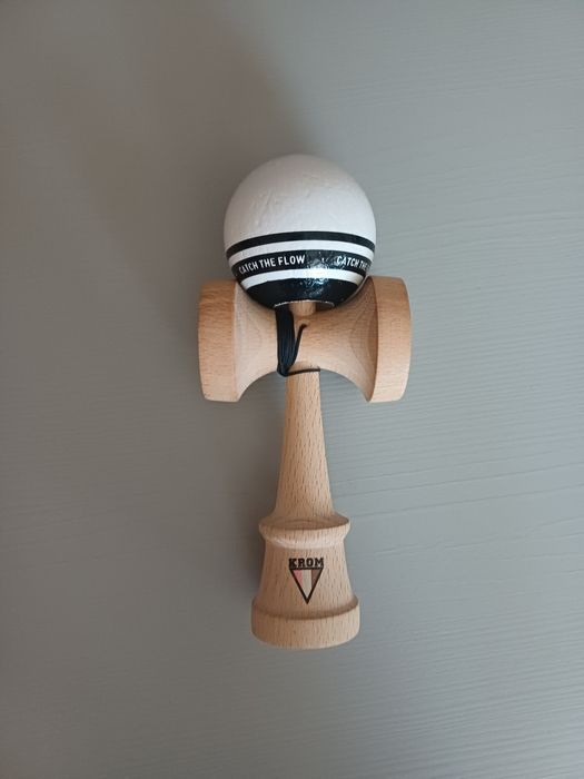 Vand kendama ken krom neapolitan si tama europe catch the flow