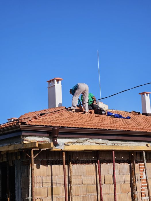 Ремонт на покриви,Хидроизолация,Нови покриви,Безшевни улуци,Водостоци