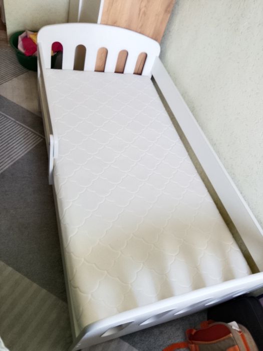Продам детскую кроватку, 160/80