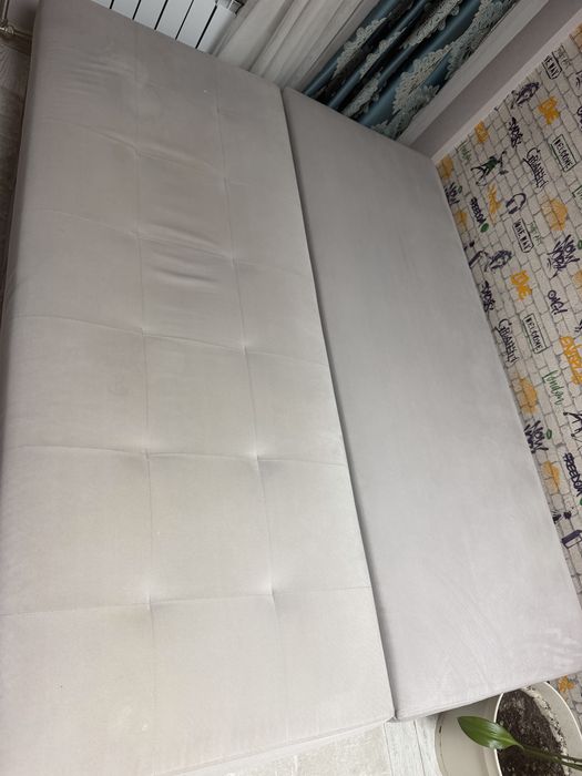 Продам диван хорошим состаение.