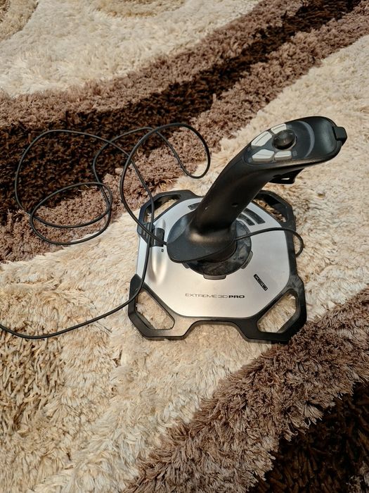 joystick Logitech Extreme 3D Pro