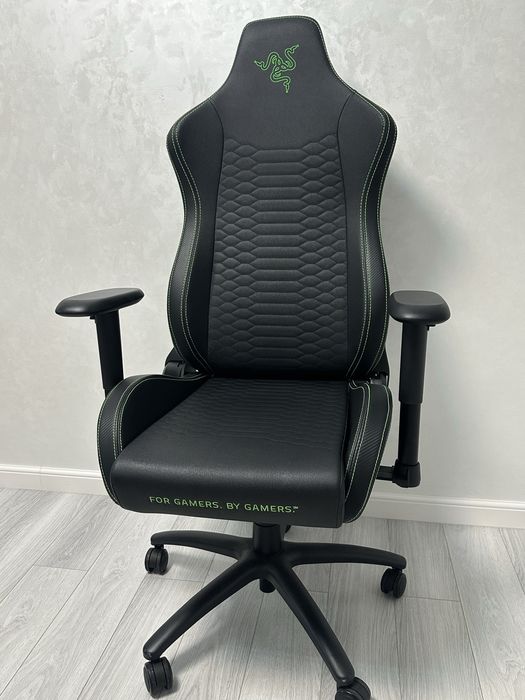 Scaun Gaming Razer Iskur V2