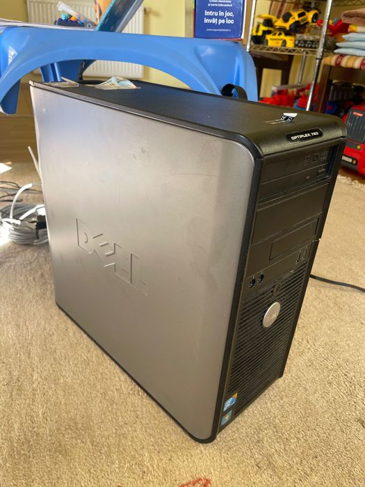 Unitate pc Dell + monitor Dell 17 inch