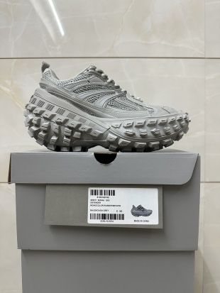 Balenciaga bouncer ( defender)