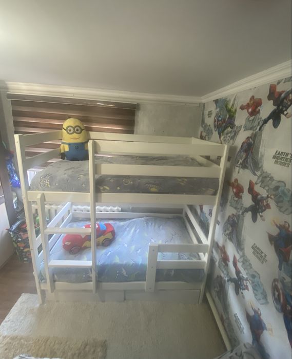 Двухъярусная кровать