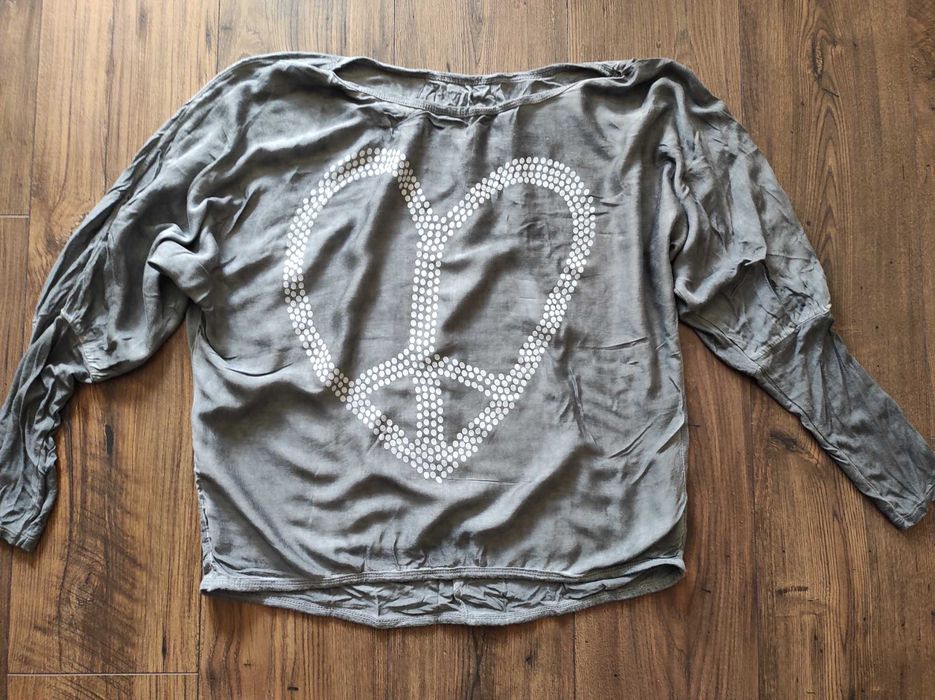 Нови блузи М размер