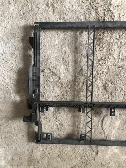 Планка радиатора Mercedes w 221