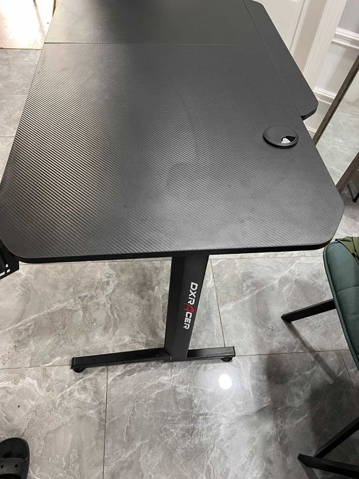 Стол компьютерный DxRacer