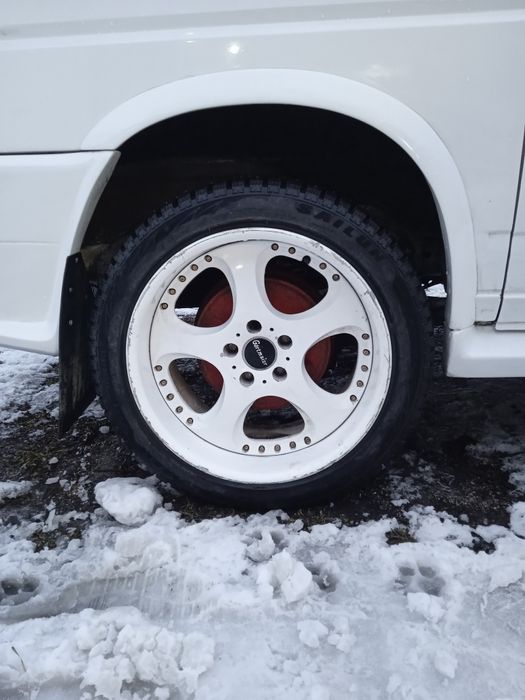 Шины с дисками комплект