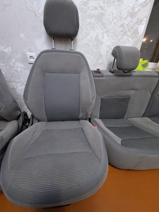 Cobalt sedina va 1 ta abshivka sotiladi