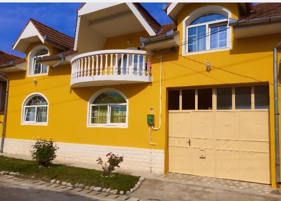 Închiriez 2 cabane cu ciubar ,APUSENI ZONA BOGA PADIS 14/16 PERSOANE