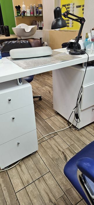 Masa manichiura utilizata