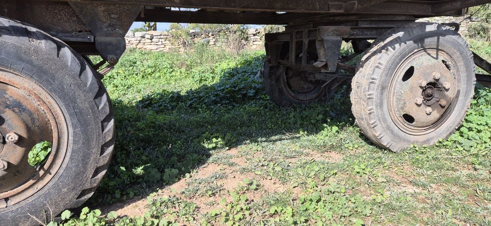 Тракторно ремарке