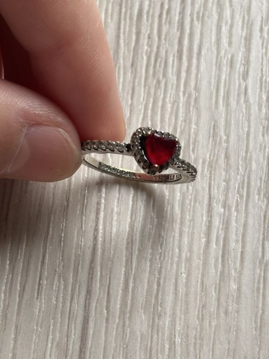 «Серебряное кольцо Pandora 925, размер 17»