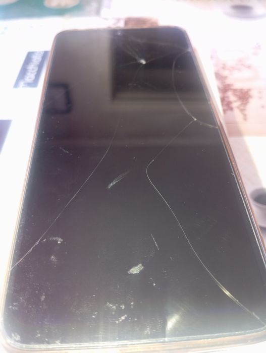 Продам смартфон редми