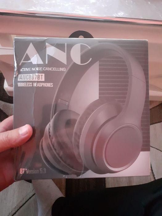 Casti bune noi-noute