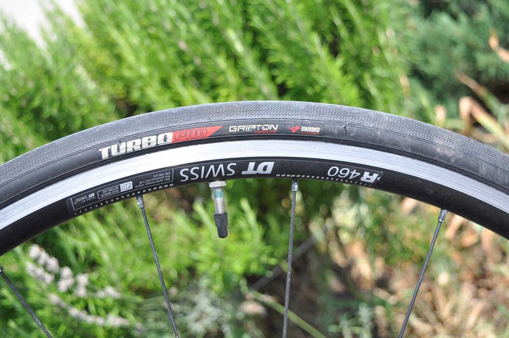 Specialized Allez Elite 2021  - шосеен велосипед с карбонова вилка