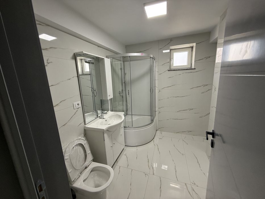Spatiu comercial 100 mp utili