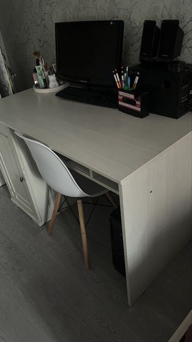 Продам кровать, стенку, компьютер стол и компьютер