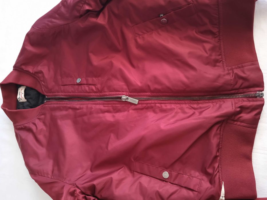 Продавам мъжко яке