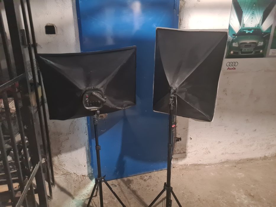 Софтбокса 2 броя с оригинални лампи