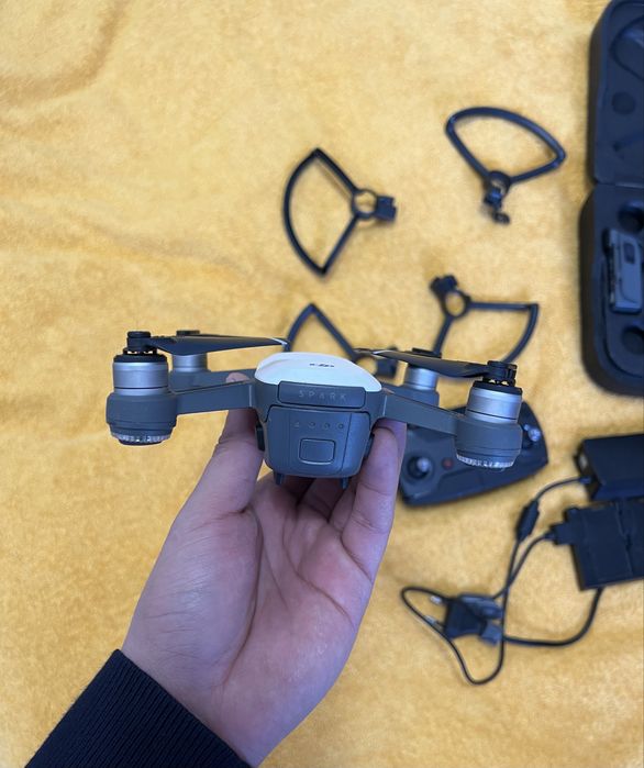 Дрон dji spark комплект