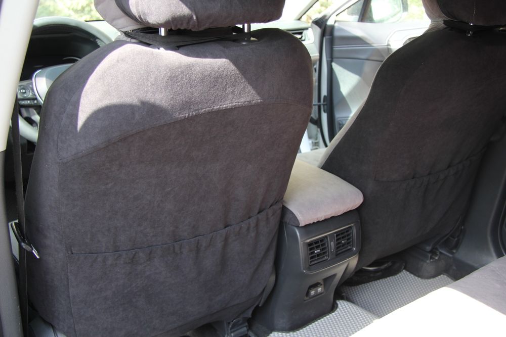 Авто чехлы кроссовер Rav4 отл сост