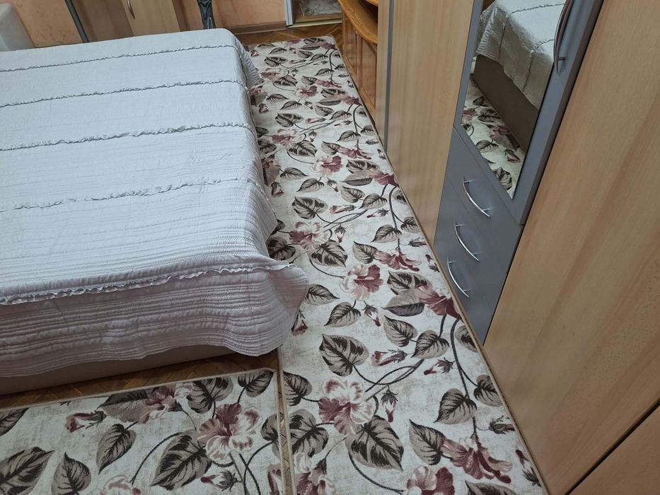 Продавам 3 броя пътеки