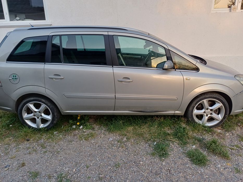 Masina de vânzare opel