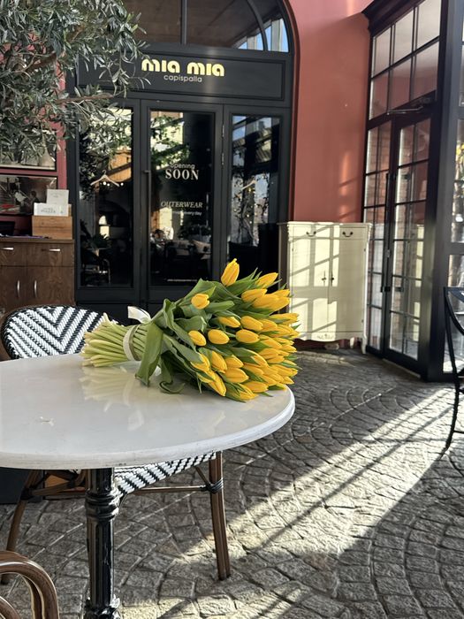 Тюльпаны по предзаказу Астана