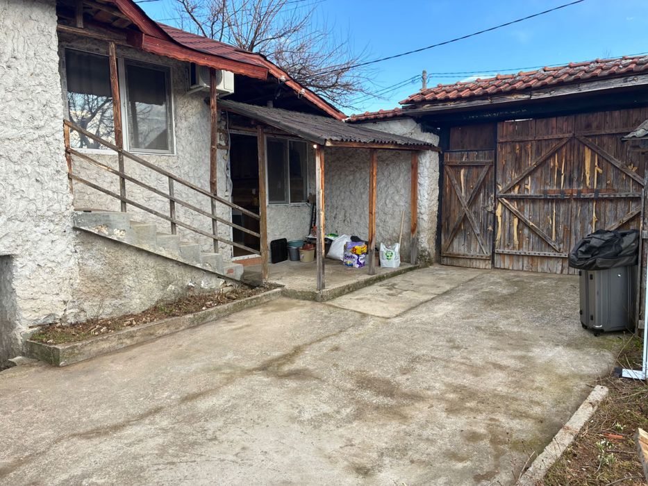 Продавам Готова Реновирана Къща за Живеене