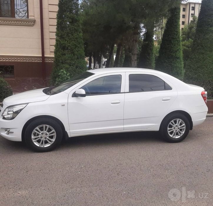 COBALT SOTILADI yili 2024 dekabr kuzov 2025 prabeg 6300 km bank buladi