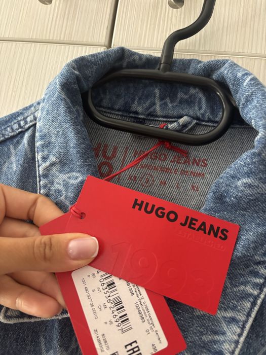 Яке и пола Hugo Boss, Guess блуза