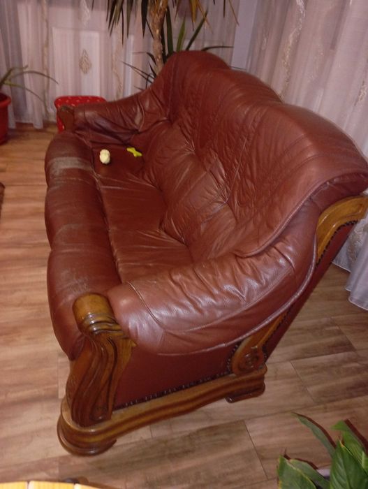 De vânzare canapea piele naturală