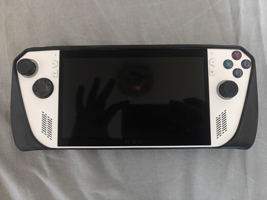 Rog ally Z1 Extreme (upgrade la baterie și răcire)