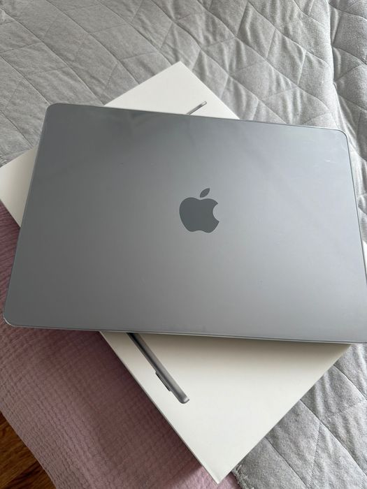 13“ McBook Air със М3 Chip