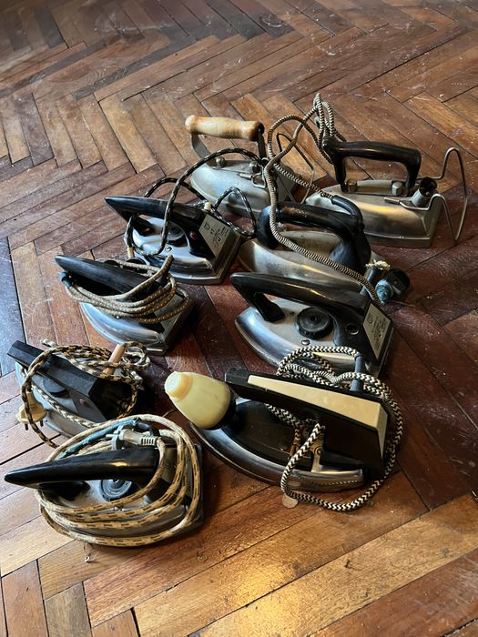 Продам старые электрические утюги