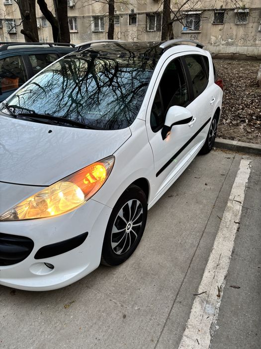 Vand Pegeout 207 din 2007 benzina 1,4motor