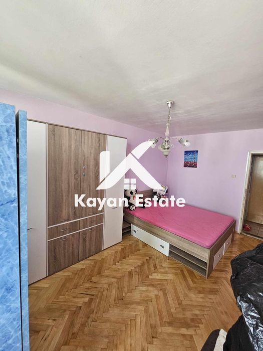 Дава се под наем Двустаен апартамент в Бургас, Лазур - 58 кв.м за 300 € - Снимка #3