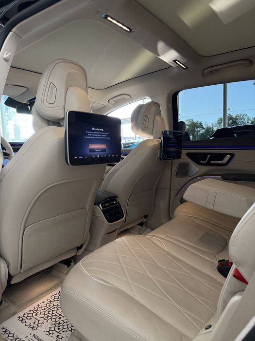 Mercedes Benz EQS580 SUV