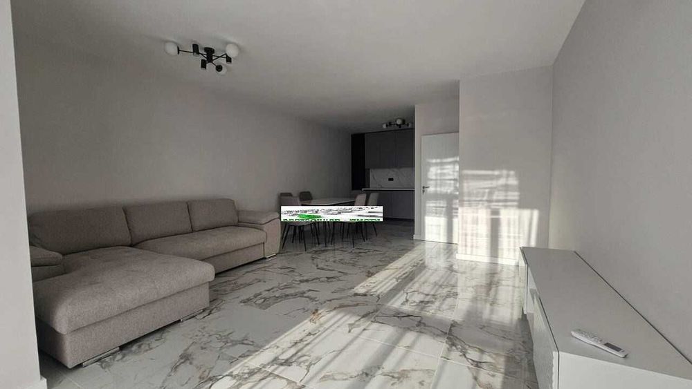 Продава се Тристаен апартамент в Пловдив, Гагарин - 121 кв.м за 1645 €/кв.м - Снимка #1