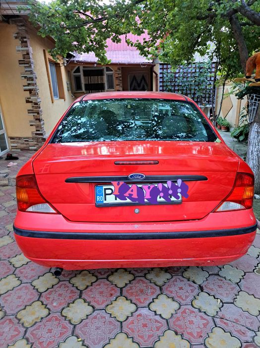 Mașină Ford Focus