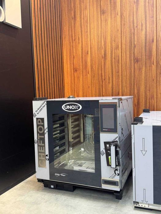 Пароконвектомат 
на 7 уровней 
загрузки Unox/Италия/XEVC-0711
E1RM