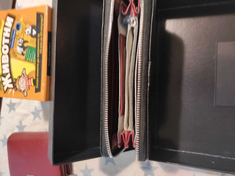 Дамско кожено портмоне