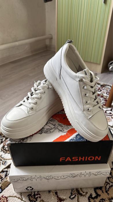 Продаётся обувь