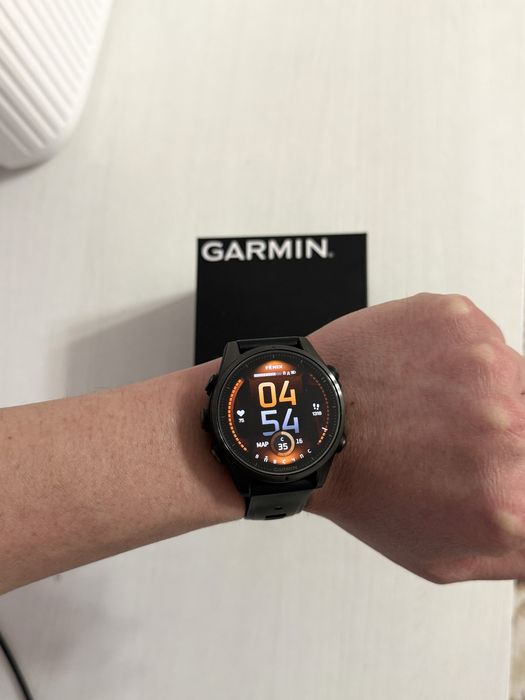Garmin Fenix 8 43мм